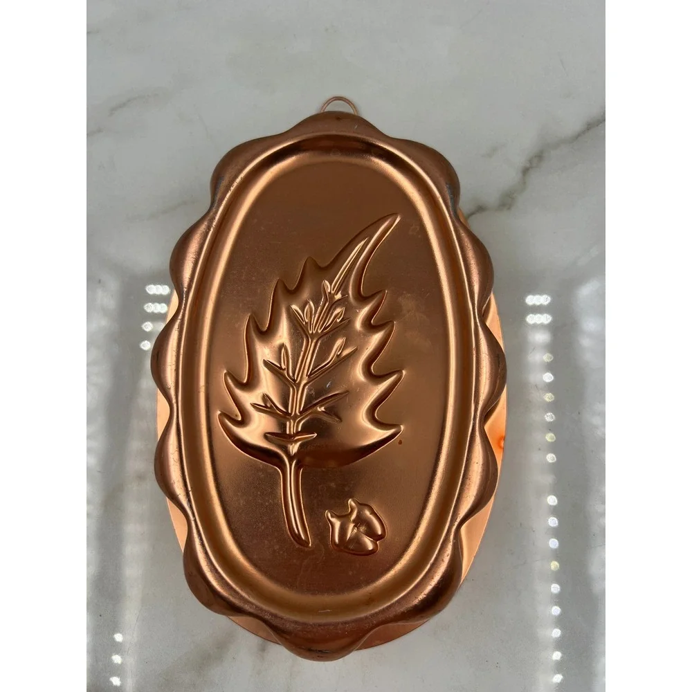 Vintage Autumn Leaf Copper Mold 3 Cup Scalloped Oval Jello Cake Tin Wall Decor